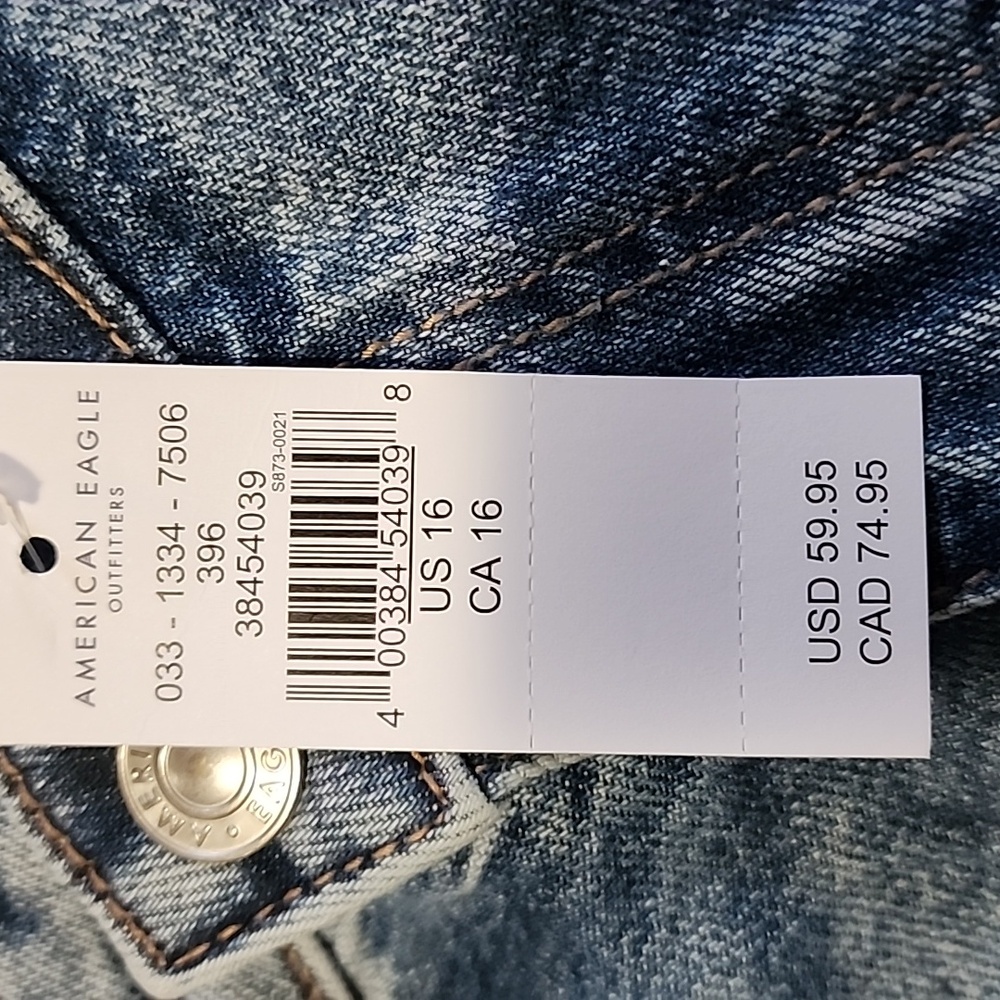 Jean shorts - Picture 2 of 3